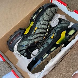 Nike AIRMAX PLUS